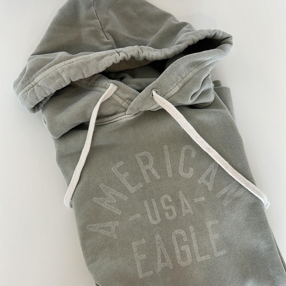 American Eagle Men’s Terry Sweatshirt Size S, EUC